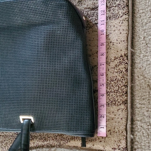 Lo & Sons Seville Tote Bundle. Saffiano leather. 3 in 1 w/dust bag. 13 inch - Picture 16 of 16